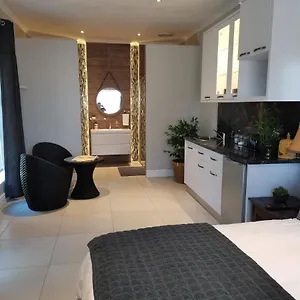 https://brewer-place.port-elizabeth-hotel.com