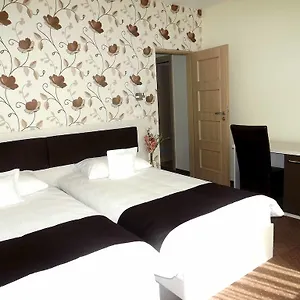 https://west-plaza-residence.bucharesthotelsnow.com